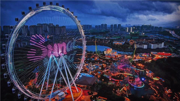 融创文旅城的开放式夜游场景