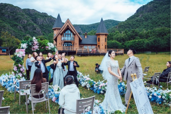 从网红打卡地,到婚礼目的地,黑羊山杭盖草原的文旅进阶之路