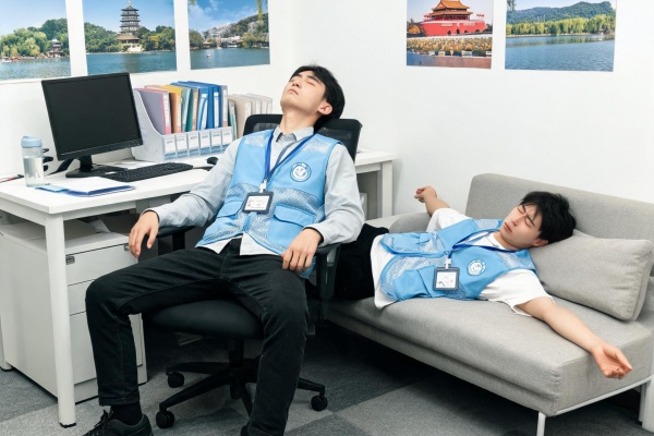 3名专职导游，卡死中国大半旅行社的脖子