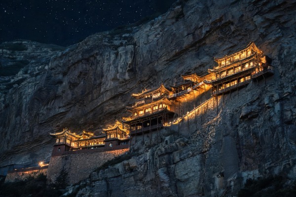 1500年古寺做夜游，日均营收45万，运营成本5万